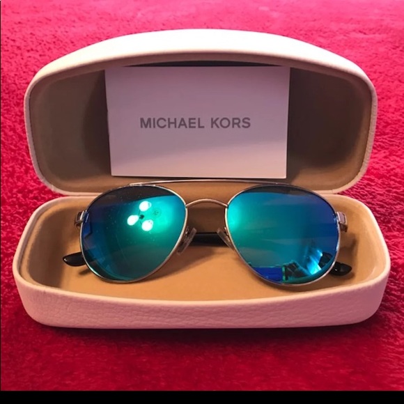 New Michael Kors sunglasses - Picture 2 of 5